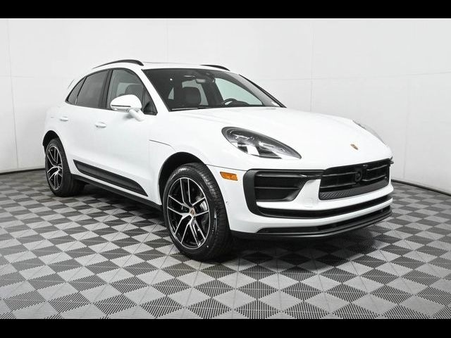 2024 Porsche Macan Base