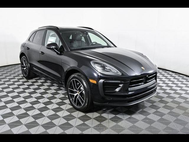 2024 Porsche Macan Base