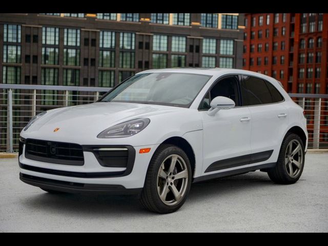 2024 Porsche Macan Base