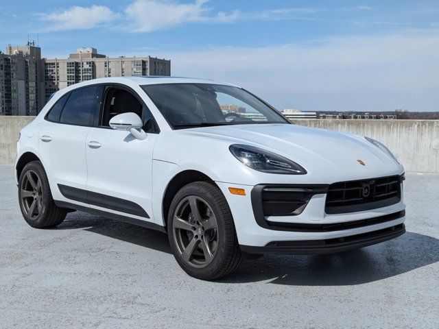 2024 Porsche Macan Base