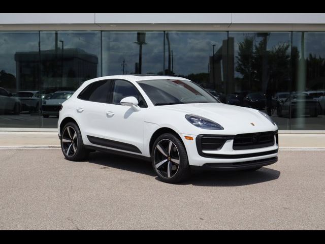 2024 Porsche Macan Base