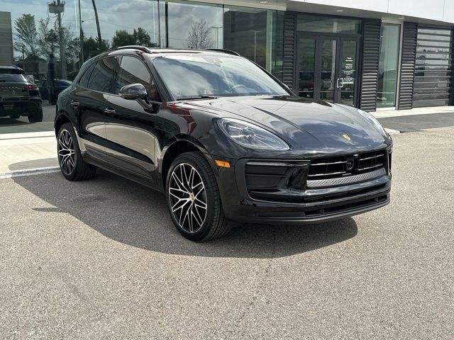 2024 Porsche Macan Base