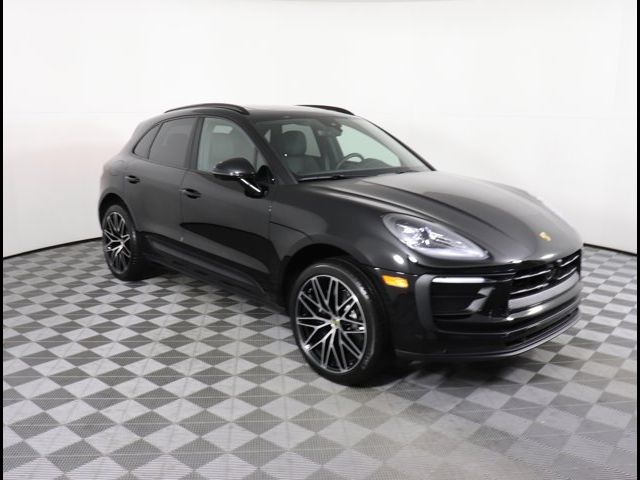 2024 Porsche Macan Base