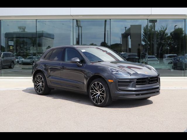 2024 Porsche Macan Base