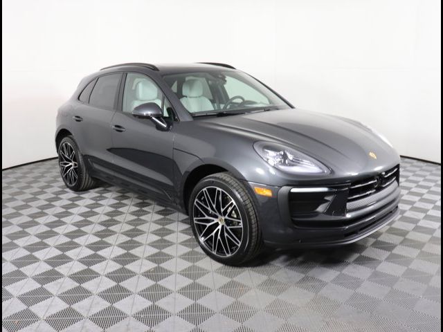 2024 Porsche Macan Base