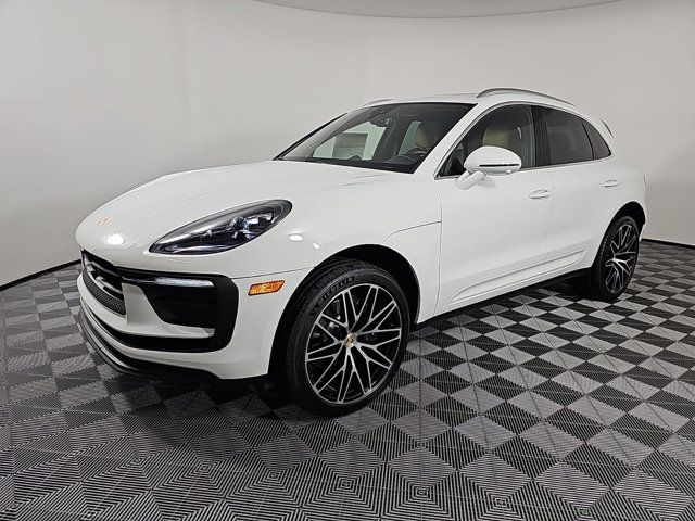 2024 Porsche Macan Base