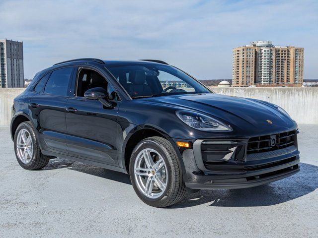 2024 Porsche Macan Base