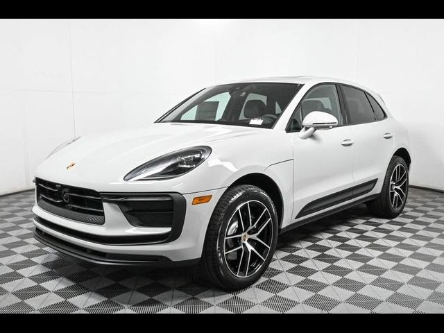 2024 Porsche Macan Base