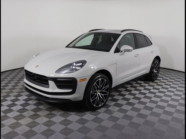 2024 Porsche Macan Base