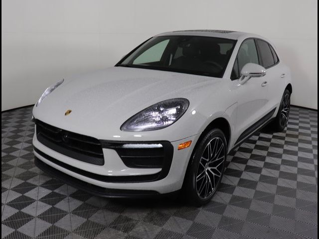 2024 Porsche Macan Base