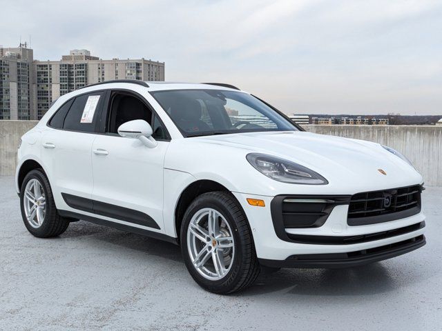 2024 Porsche Macan Base