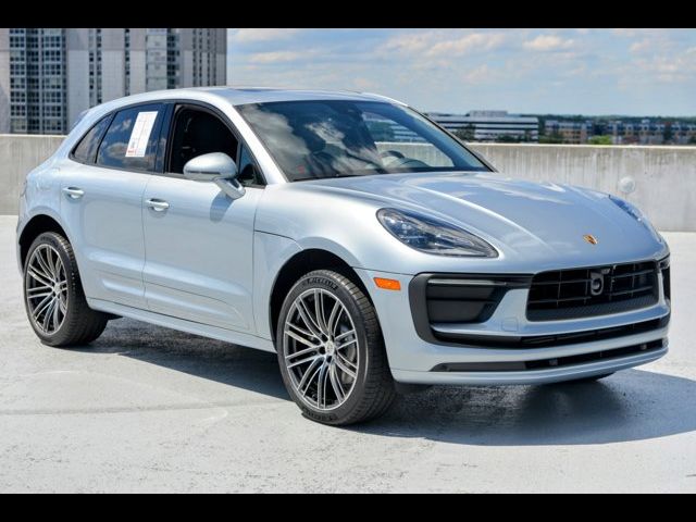 2024 Porsche Macan Base