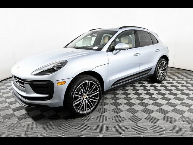 2024 Porsche Macan Base