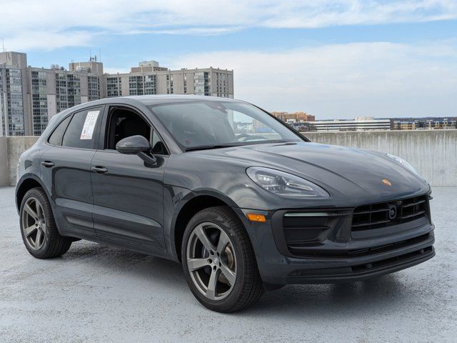 2024 Porsche Macan Base