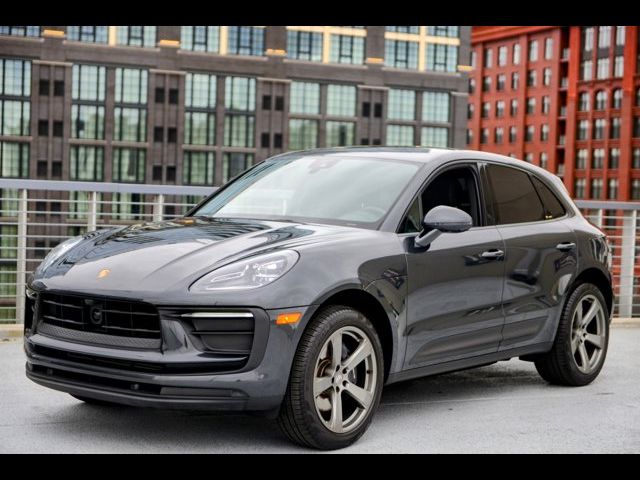 2024 Porsche Macan Base