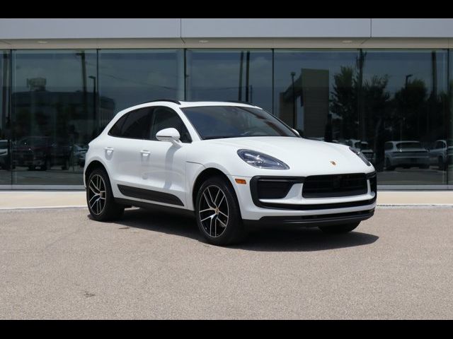 2024 Porsche Macan Base