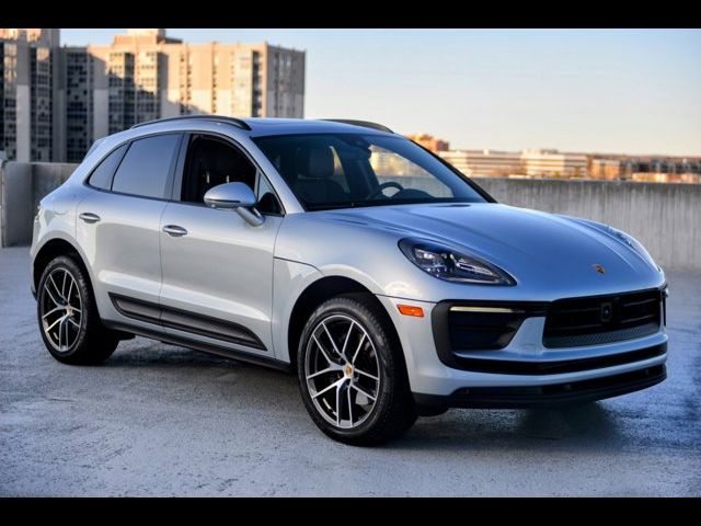 2024 Porsche Macan Base