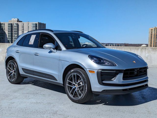 2024 Porsche Macan Base