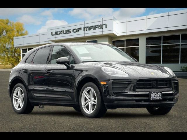 2024 Porsche Macan Base
