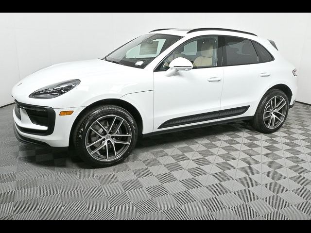 2024 Porsche Macan Base