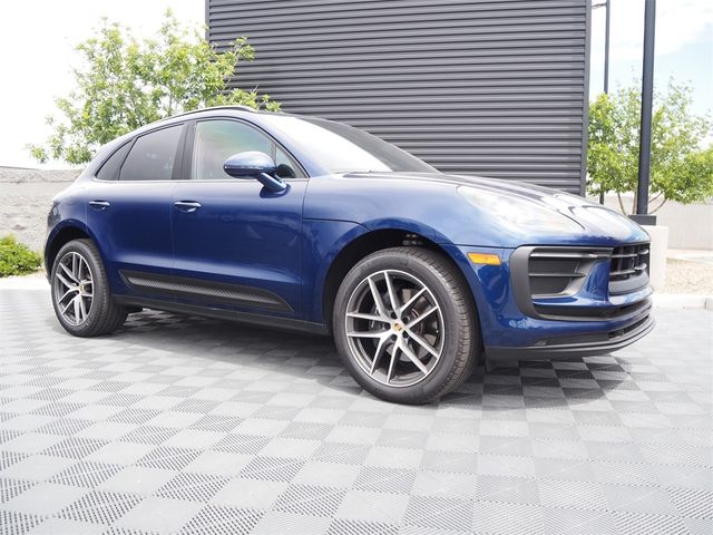 2024 Porsche Macan Base