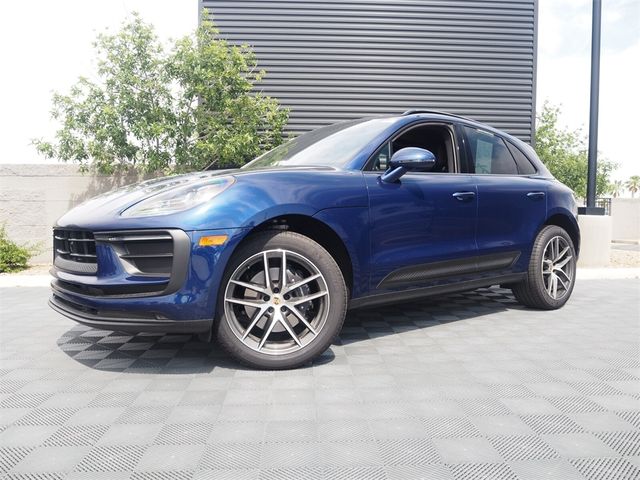 2024 Porsche Macan Base