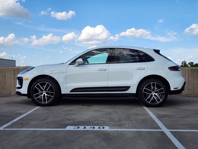 2024 Porsche Macan Base