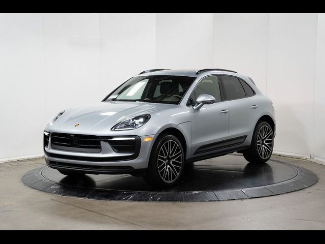 2024 Porsche Macan Base