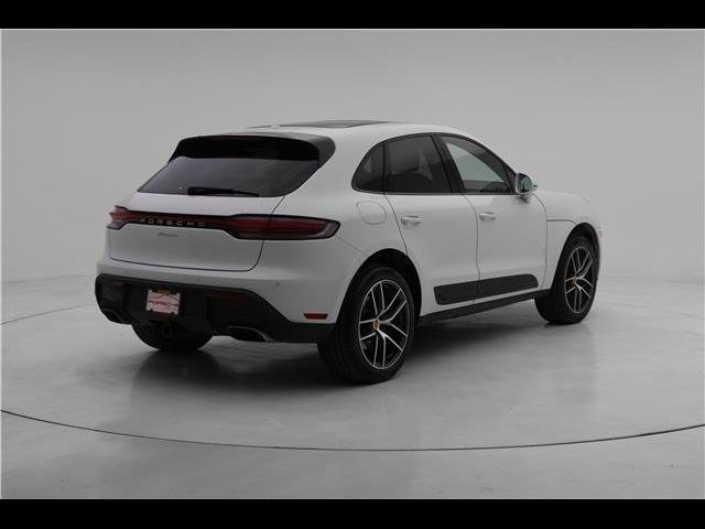 2024 Porsche Macan Base