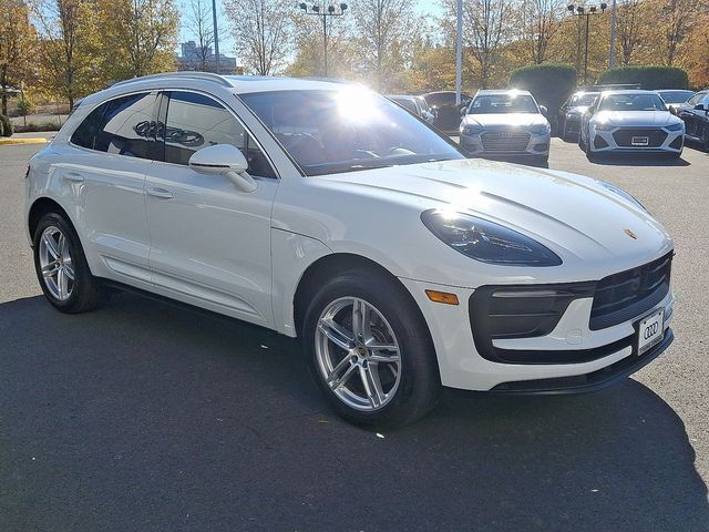 2024 Porsche Macan Base