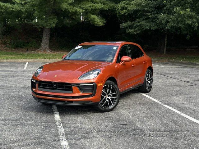 2024 Porsche Macan Base