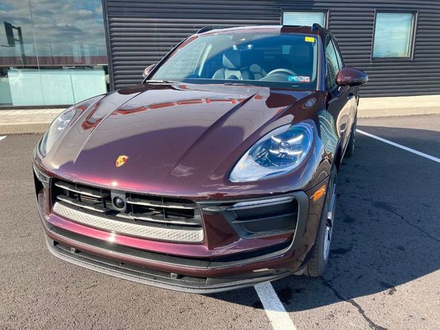 2024 Porsche Macan Base