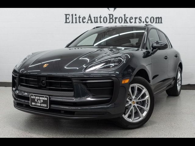 2024 Porsche Macan Base