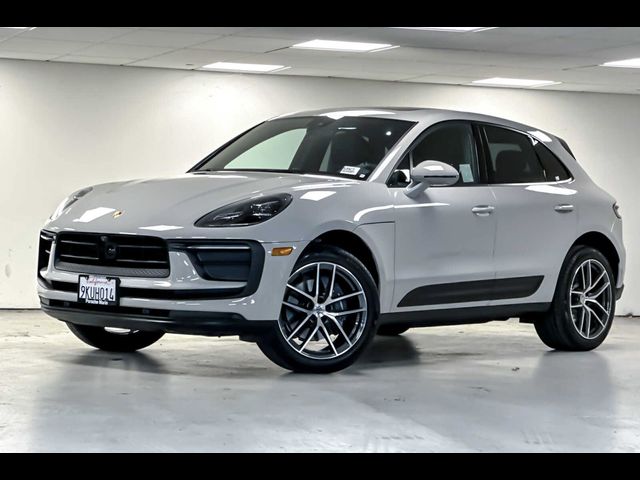 2024 Porsche Macan Base