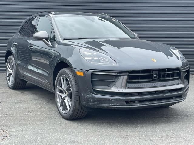 2024 Porsche Macan T