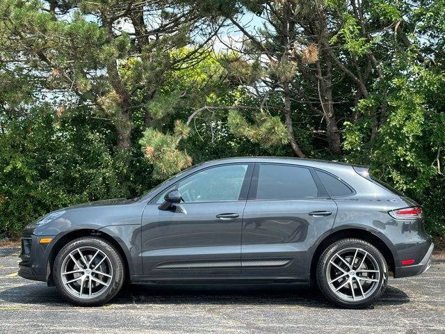 2024 Porsche Macan Base