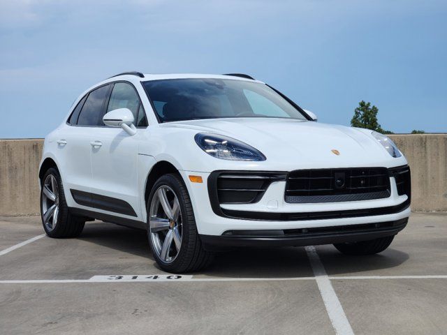 2024 Porsche Macan Base