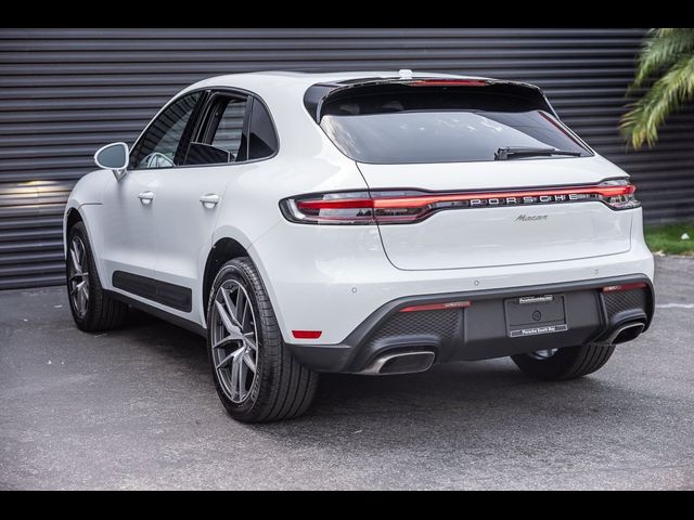 2024 Porsche Macan Base