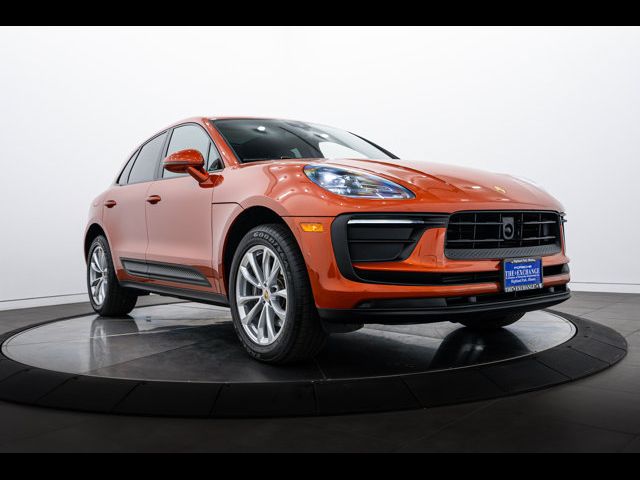 2024 Porsche Macan Base