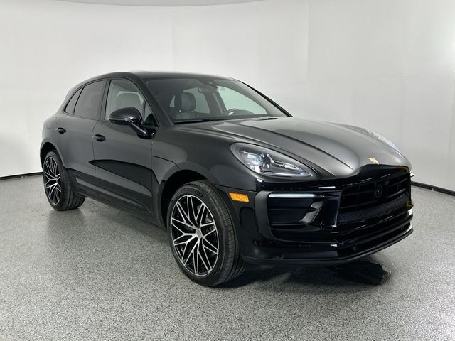 2024 Porsche Macan Base