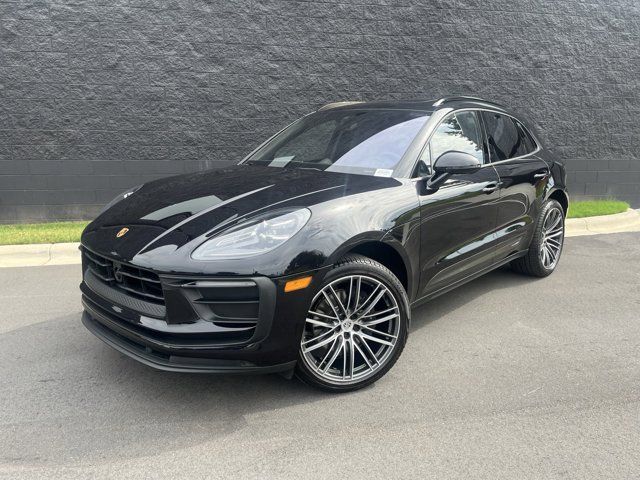 2024 Porsche Macan Base