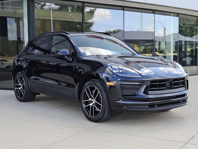 2024 Porsche Macan Base