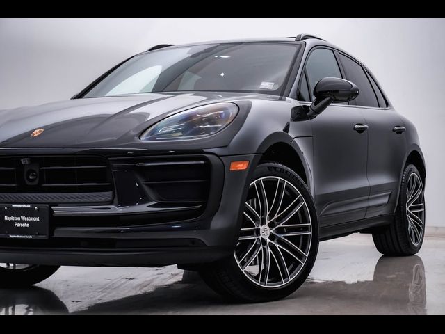 2024 Porsche Macan Base