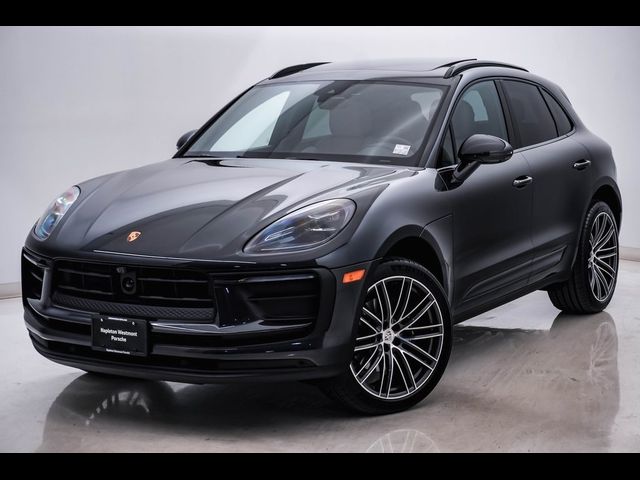 2024 Porsche Macan Base