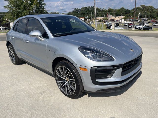 2024 Porsche Macan Base