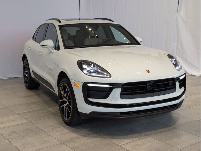 2024 Porsche Macan Base