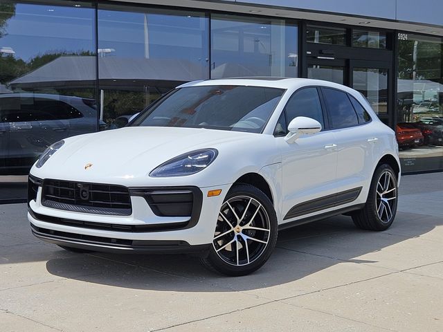 2024 Porsche Macan Base