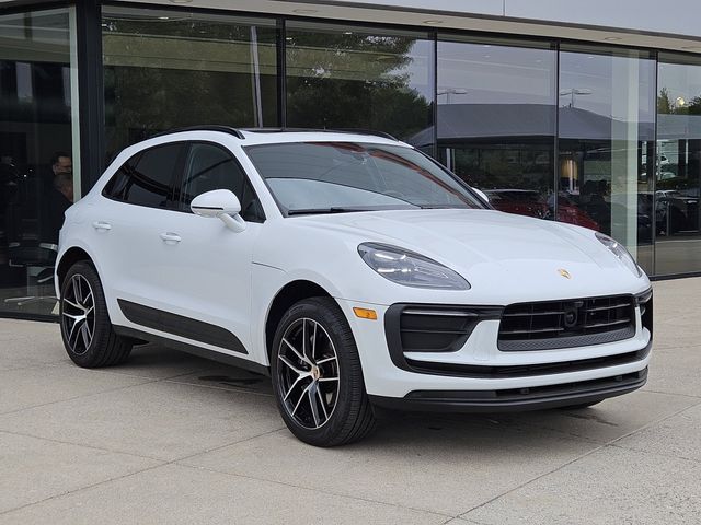 2024 Porsche Macan Base