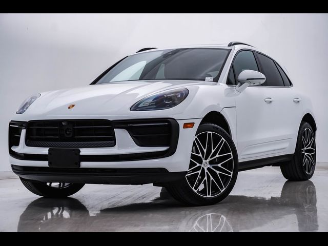 2024 Porsche Macan 