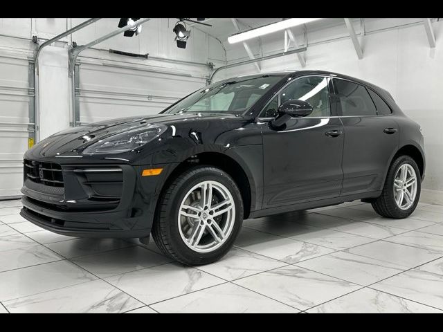 2024 Porsche Macan 